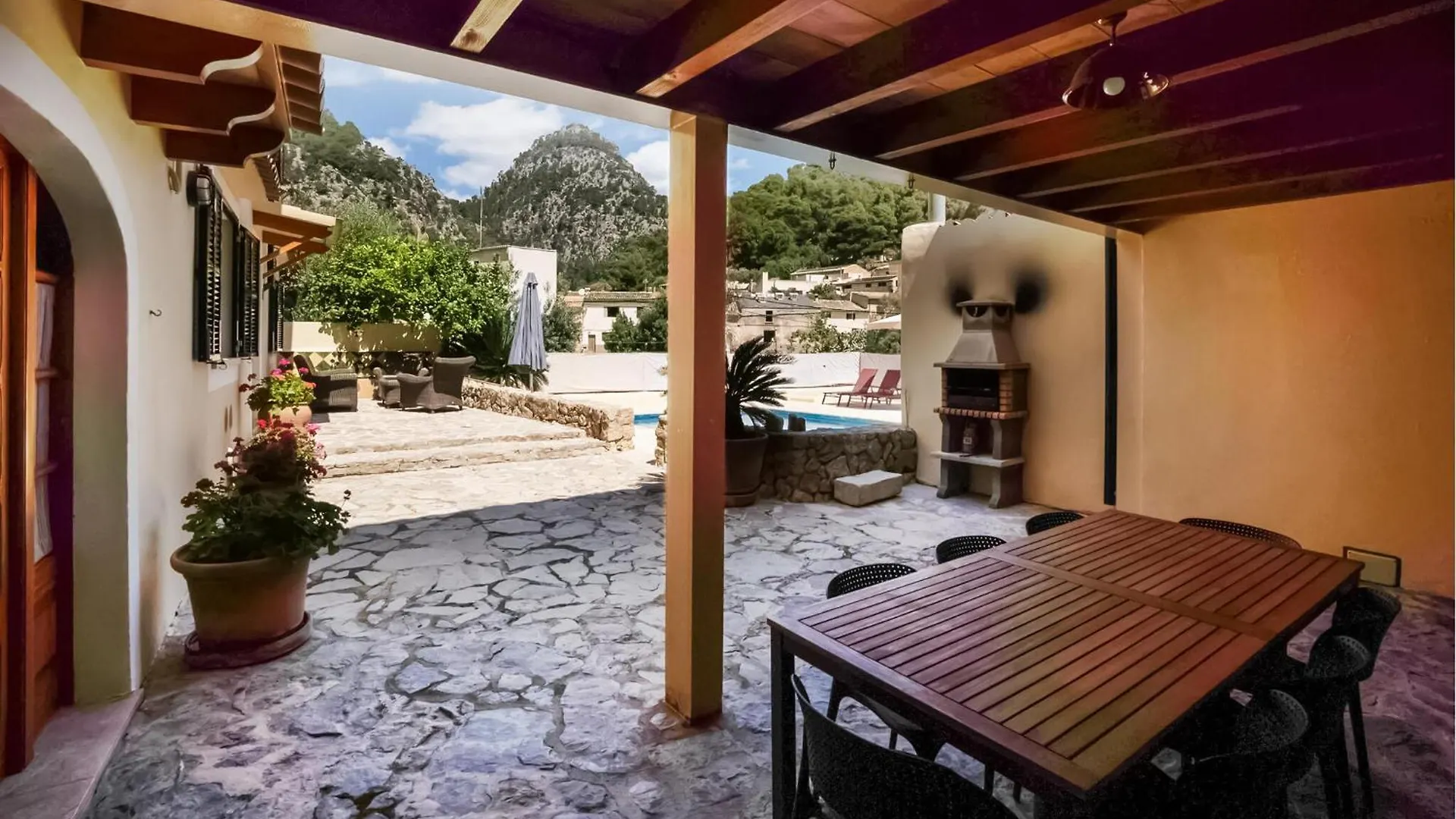 Amazing Home In Caimari With Wifi Tatil Evi