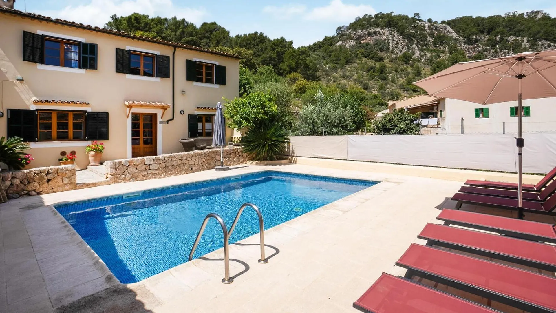 Amazing Home In Caimari With Wifi